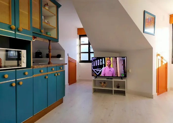 En El Casco Antiguo De * ポンフェラダ