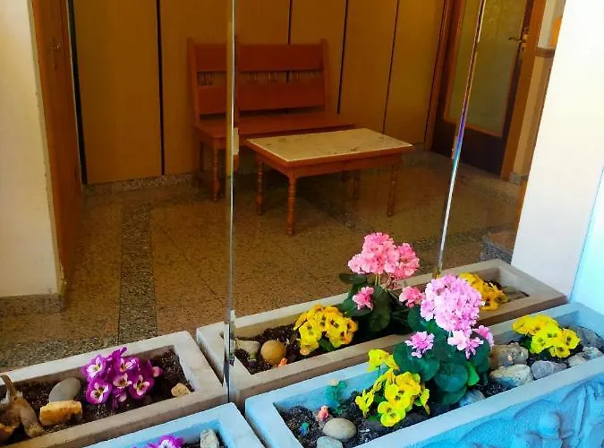 En El Casco Antiguo De アパート ポンフェラダ