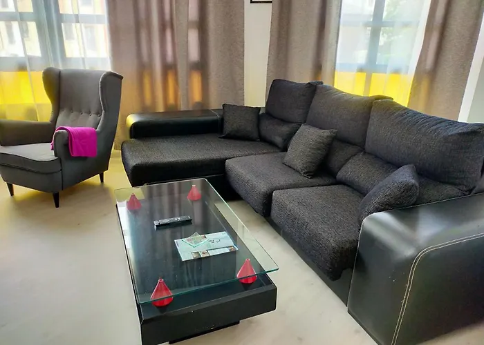 En El Casco Antiguo De アパート ポンフェラダ